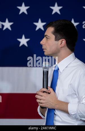 Pete Buttigieg parle à Southern New Hampshire University, Manchester, New Hampshire, USA. Banque D'Images