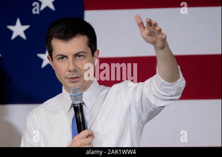 Pete Buttigieg parle à Southern New Hampshire University, Manchester, New Hampshire, USA. Banque D'Images