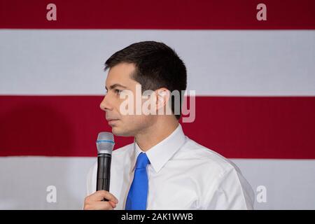 Pete Buttigieg parle à Southern New Hampshire University, Manchester, New Hampshire, USA. Banque D'Images