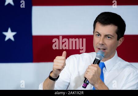 Pete Buttigieg parle à Southern New Hampshire University, Manchester, New Hampshire, USA. Banque D'Images