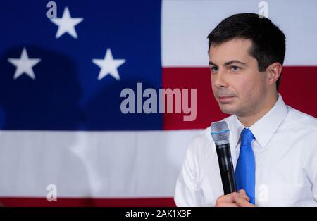 Pete Buttigieg parle à Southern New Hampshire University, Manchester, New Hampshire, USA. Banque D'Images