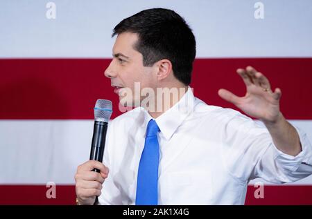 Pete Buttigieg parle à Southern New Hampshire University, Manchester, New Hampshire, USA. Banque D'Images