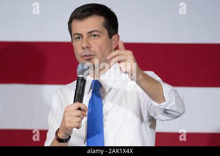 Pete Buttigieg parle à Southern New Hampshire University, Manchester, New Hampshire, USA. Banque D'Images