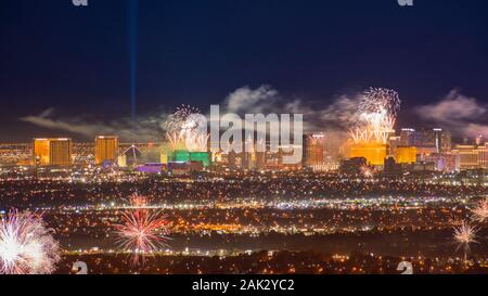 Las Vegas, JAN 1 : Nuit d'artifice de la Saint-Sylvestre le Jan 1, 2020 à Las Vegas, Nevada Banque D'Images