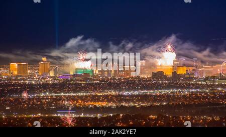 Las Vegas, JAN 1 : Nuit d'artifice de la Saint-Sylvestre le Jan 1, 2020 à Las Vegas, Nevada Banque D'Images