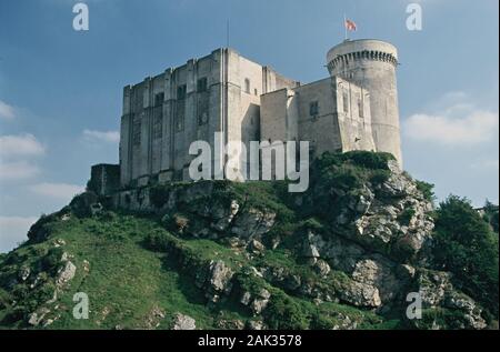 Vue sur le château de Falaise à Falaise (Calvados), département de la France. Falaise est le lieu de naissance de William I le Conquérant, premier des rois normands Banque D'Images