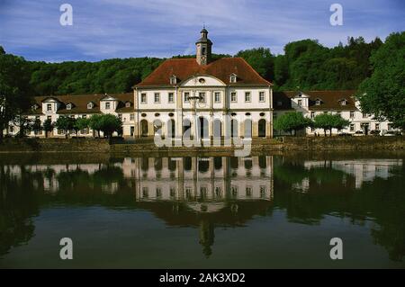 L'hôtel de ville au bassin du port en Bad Karlshafen, Allemagne. (Photo non datée) | conditions dans le monde entier Banque D'Images