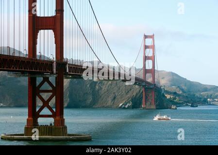 Blick auf die Golden Gate Bridge vom point vue panoramique sur sŸdlichen BrŸcke am Ende der, San Francisco, USA, Frankreich Banque D'Images