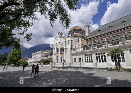 Das Kurhaus auf der Passerpromenade Meran, Südtirol, en italien dans le monde entier d'utilisation | Banque D'Images