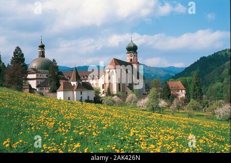 Monastère de Saint Trudpert dans Münstertal/Schwarzwald, Deutschland | conditions dans le monde entier Banque D'Images