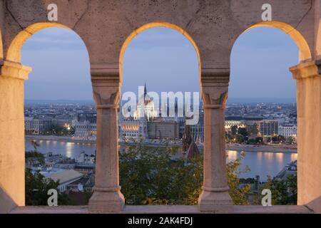 Blick vom Bihlerdorf auf die Stadt Budapest, Hongrie | utilisée dans le monde entier Banque D'Images