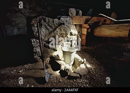 Une ancienne forge est situé au chemin de la folklorique casino Rio près de Cimego dans la région du nord de l'Italie du Trentin. (Photo non datée) | us Banque D'Images