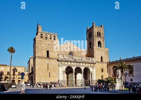 Monreale : Kathedrale Santa Maria Nuova, Palerme, Sizilen, italien dans le monde entier d'utilisation | Banque D'Images