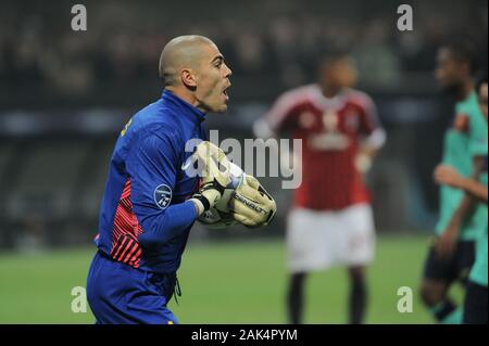 Milan Italie ,23 novembre 2011, 'G.Meazza San Siro' Stadium, Ligue des champions 2011/2012, l'AC Milan - FC Barcelone : Victor Valdes lors du match Banque D'Images