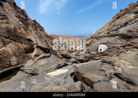 Fuerteventura : Wallfahrtskapelle 'Ermita de la Virgen de la Pena' dans Barranco de las Peñitas, Gran Canaria | utilisée dans le monde entier Banque D'Images