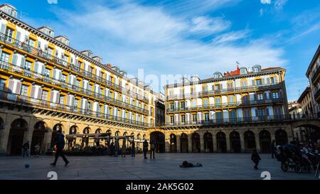 La Plaza de la Constitución (Place de la Constitution) à San Sebastian, Espagne Banque D'Images