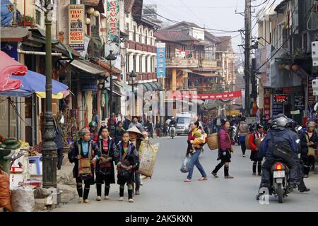 Provinz Lao Cai : Strassenszene dans der Cau peut Strasse à Sapa, Vietnam | conditions dans le monde entier Banque D'Images