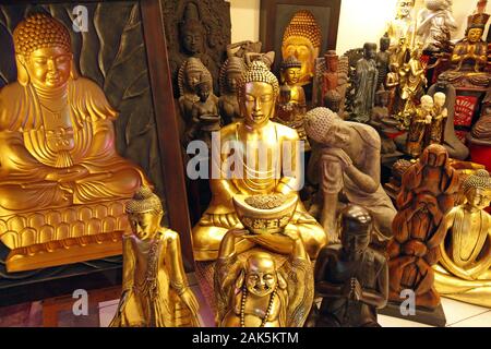 00844 Minh-ville : District 1, Souvenirladen Buddha-Statuen Antiquitaeten, und im Backpacker-Viertel Pham Ngu Lao dans der Bui Vien Street, Vietnam | u Banque D'Images