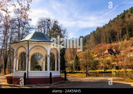 Jardin Public à Bad Liebenzell, Forêt Noire, Allemagne Banque D'Images