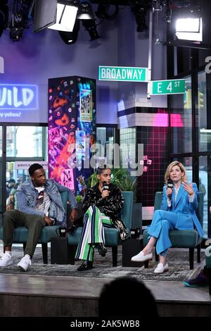 New York, NY, USA. 6 janvier, 2020. Tosin Cole, Mandip Gill, Jodie Whittaker intérieur pour construire AOL Celebrity Series Candids - SUN, AOL Construire Series, New York, NY 6 Janvier, 2020. Crédit : Steve Mack/Everett Collection/Alamy Live News Banque D'Images