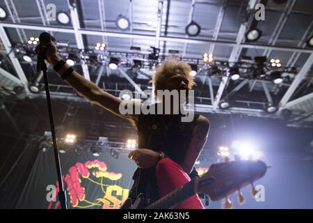 Le groupe de rock canadien Sum 41 se spectacle au Abbotsford Centre à Abbotsford, en Colombie-Britannique, le 30 novembre 2019 Banque D'Images