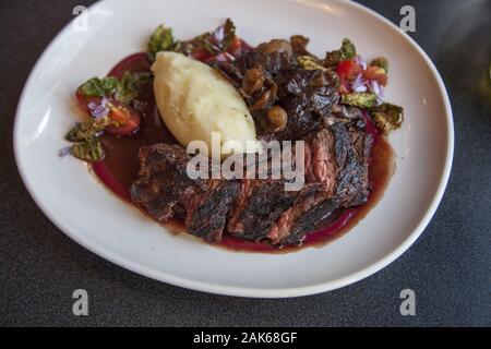 Regina, Saskatchewan : Steak im 'envie de cuisine  + Bar à vin', Kanada Westen | conditions dans le monde entier Banque D'Images