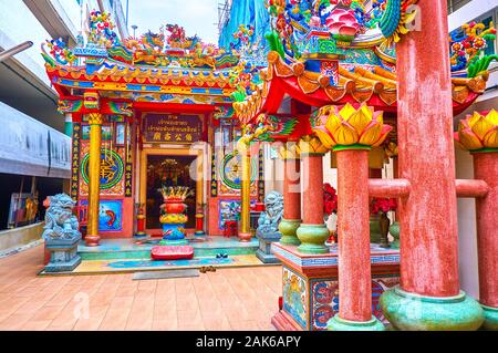 BANGKOK, THAÏLANDE - 22 février, 2019 : La belle chao colorés Por Khao Tok Sanctuaire chinois dans le centre de Bangkok, le 22 février à Bangkok Banque D'Images