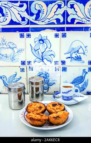 Stadtviertel Belem : Konditorei "Antiga Confeitaria de Belem", Spezialitaet : Pasteis de Belem, Lisbonne | utilisée dans le monde entier Banque D'Images