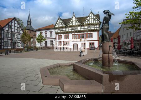 Blomberg : Marktplatz mit und Rathaus, Alheyd-Brunnen Teutoburger Wald | conditions dans le monde entier Banque D'Images