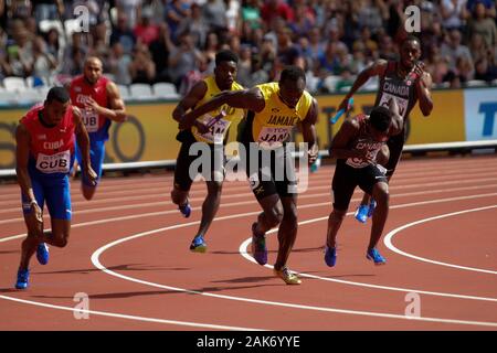 Usain Bolt et Michael Campbell (Jamaique) lors de la 2e chauffe Relais 4x100m hommes à l'IAAF Championnats du monde d'athlétisme le 6 août 201e au stade olympique à Londres, Grande-Bretagne Photo Laurent Lairys / DPPI Banque D'Images