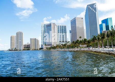 Miami Florida, Bayfront Park, Biscayne Bay, centre-ville, horizon, gratte-ciel gratte-ciel bâtiment bâtiments bureaux, horizon de la ville, FL10062009 Banque D'Images