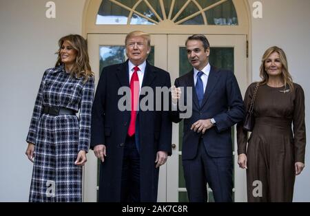 Washington, United States. 07Th Jan, 2020. Première Dame Melania Trump, Président Donald Trump, Premier Ministre de la Grèce Kyriakos Mitsotakis et Mme Grabowski Mareva à la Maison Blanche à Washington, DC le Mardi, Janvier 7, 2020. Photo par Tasos Katopodis/UPI UPI : Crédit/Alamy Live News Banque D'Images