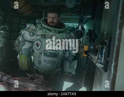 DATE DE SORTIE : Janvier 10, 2020 Title : Sous-marin STUDIO : 20th Century Fox Réalisateur : William Eubank PLOT : Une équipe de chercheurs aquatiques fonctionnent pour obtenir de la sécurité après un tremblement de terre ravage leur laboratoire souterrain. Mais l'équipage n'a plus que l'océan des fonds marins à la peur. Avec : JOHN GALLAGHER JR. . (Crédit Image : © Twentieth Century Fox/photos) Banque D'Images