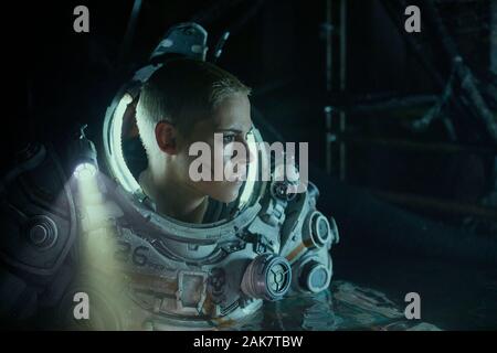 DATE DE SORTIE : Janvier 10, 2020 Title : Sous-marin STUDIO : 20th Century Fox Réalisateur : William Eubank PLOT : Une équipe de chercheurs aquatiques fonctionnent pour obtenir de la sécurité après un tremblement de terre ravage leur laboratoire souterrain. Mais l'équipage n'a plus que l'océan des fonds marins à la peur. Avec : Kristen Stewart comme Norah. (Crédit Image : © Twentieth Century Fox/photos) Banque D'Images