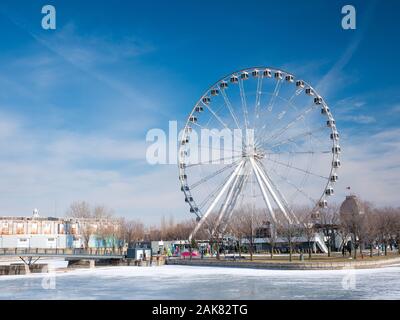 Montréal, Canada. Janvier 2020. La roue d'observation de Montréal (Grande Roue de Montréal) dans le Vieux Port de Montréal Banque D'Images