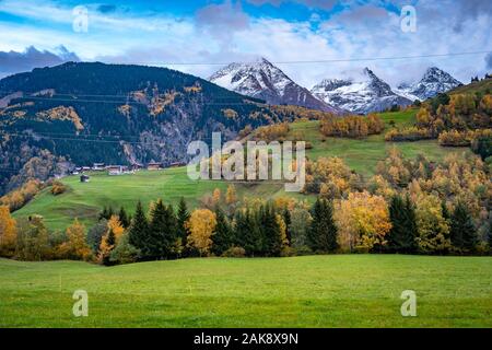 Belles chaînes de montagne en Suisse Banque D'Images