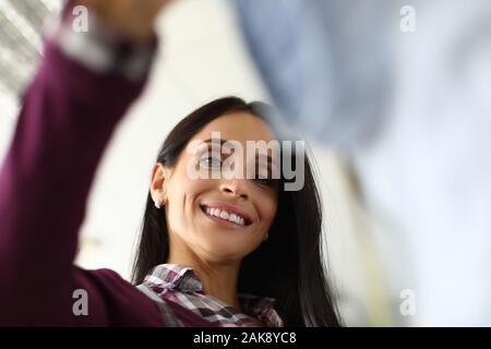 Adorable couturière talentueuse femme Banque D'Images