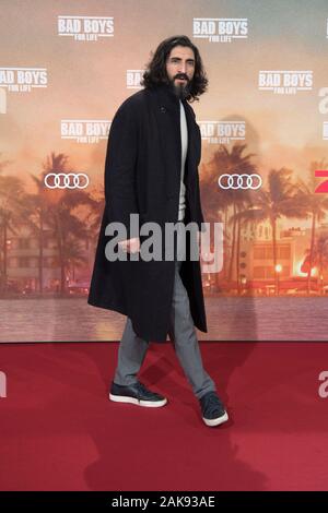 Berlin, Allemagne. 07Th Jan, 2020. Numan Acar vient à la première Allemande de 'Bad Boys Pour La Vie". Credit : Jörg Carstensen/dpa/Alamy Live News Banque D'Images