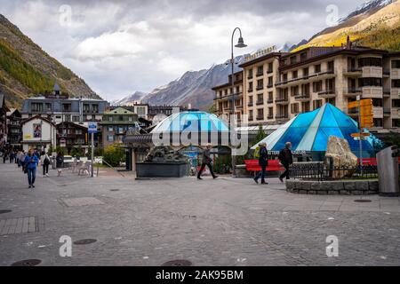 Zermatt, Suisse - station de montagne réputé pour le ski, l'escalade et la randonnée Banque D'Images