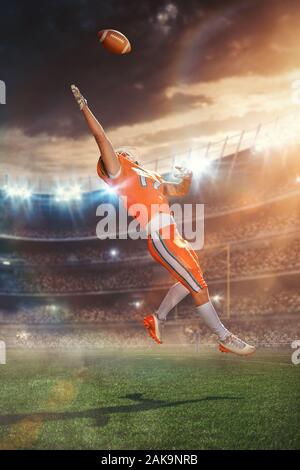 Touchdown Football américain Football américain. Capture joueur attrape ball Banque D'Images