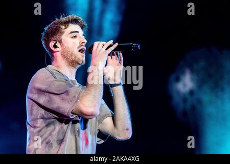 Odense, Danemark. Juin 27th, 2019. L'American DJ duo Le Chainsmokers effectue un spectacle en direct au cours de la Danish music festival poudrière 2019 à Odense. (Photo crédit : Lasse Lagoni Gonzales - Photo). Banque D'Images