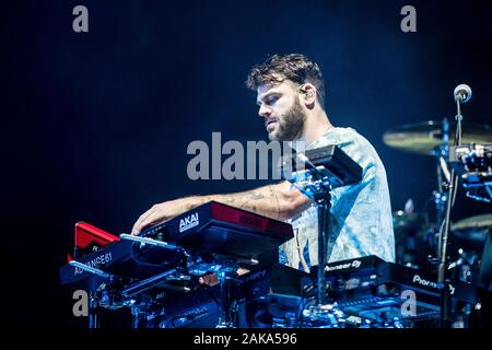 Odense, Danemark. Juin 27th, 2019. L'American DJ duo Le Chainsmokers effectue un spectacle en direct au cours de la Danish music festival poudrière 2019 à Odense. (Photo crédit : Lasse Lagoni Gonzales - Photo). Banque D'Images