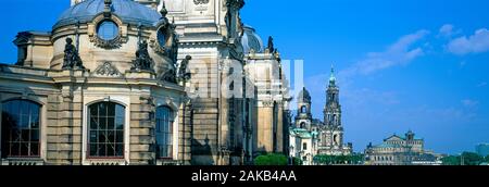 L'Académie des beaux-arts de Dresde, bâtiment Cathédrale Hofkirche et l'Opéra Semper, Dresde, Saxe, Allemagne Banque D'Images