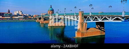 Vue panoramique du Pont Neuf et Garonne, Toulouse, France Banque D'Images