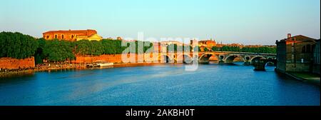 Vue panoramique du Pont Neuf et Garonne, Toulouse, France Banque D'Images