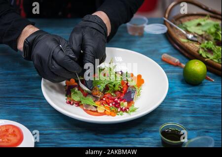 Plat de poisson escabecké avec caviar Banque D'Images