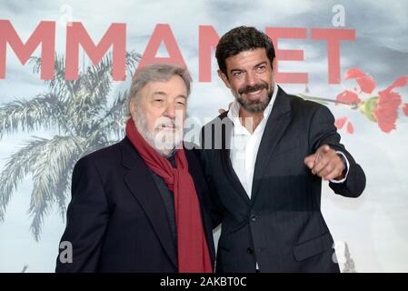 Pierfrancesco Favino et Gianni Amelio participant à la photocall de Hammamet à Rome Banque D'Images