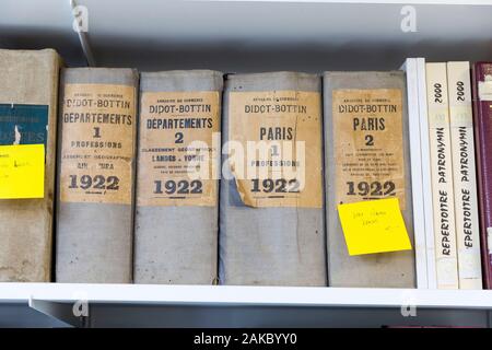 France, Indre-et-Loire, Chambray-les-Tours, siège de la Centre Généalogique de Touraine, vieux répertoires Banque D'Images