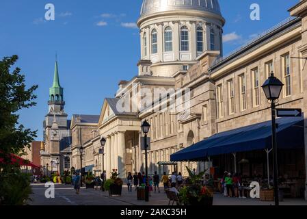 Canada, Province de Québec, Montréal, Vieux Montréal, rue Saint Paul, Marché Bonsecours, un ancien marché public, son dôme, et dans l'arrière-plan la chapelle Notre-Dame-de-Bon-Secours pèlerinage église fondée par Marguerite Bourgeoys en 1655 Banque D'Images