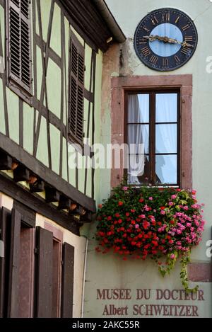 France, Alsace, Kaysersberg, Rue de Gaulle, le lieu de naissance, le Musée Albert Schweitzer Banque D'Images